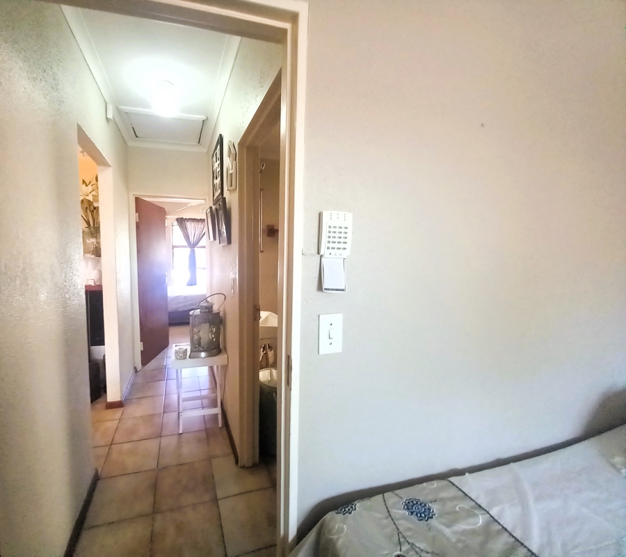 To Let 2 Bedroom Property for Rent in Jagtershof Western Cape